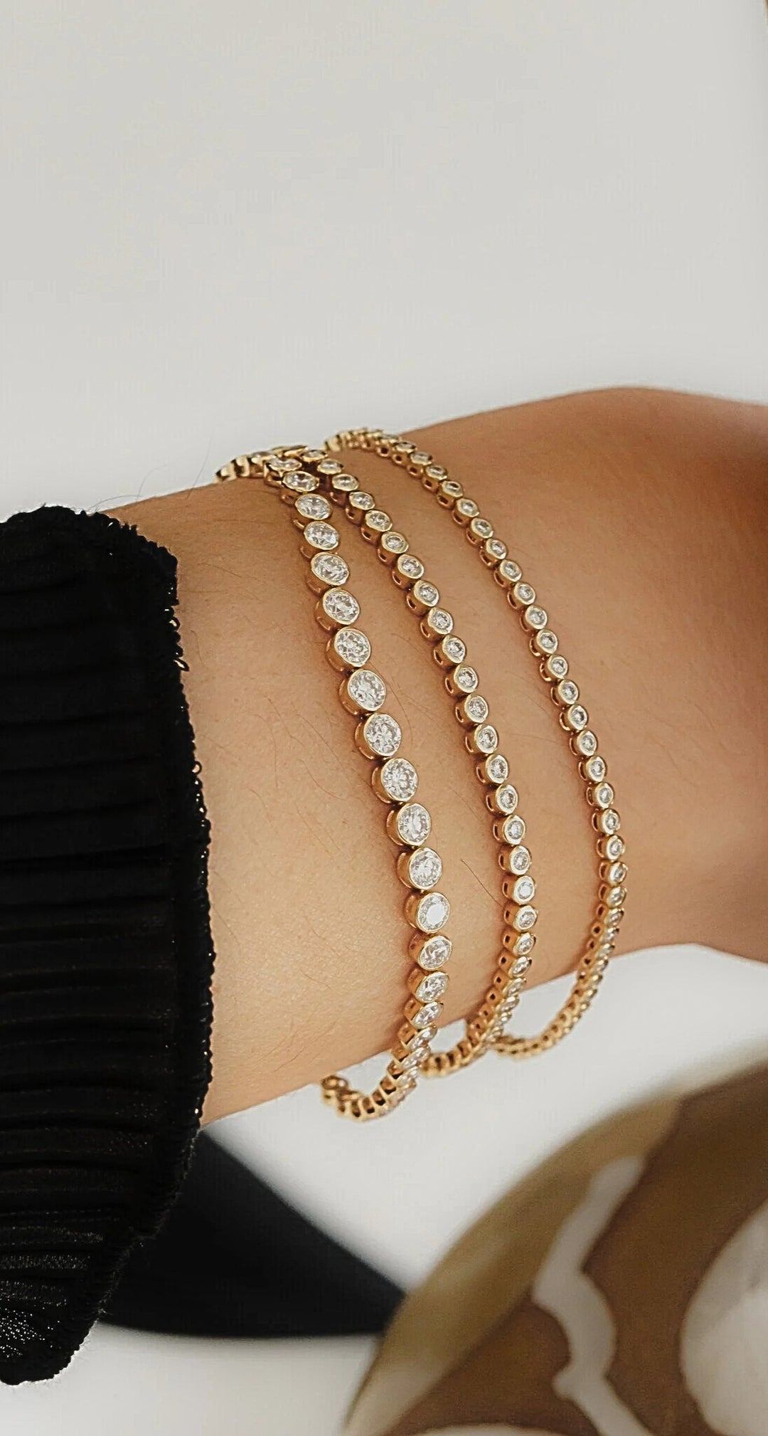 Round Bezel Lab Grown Diamond Tennis Bracelet
